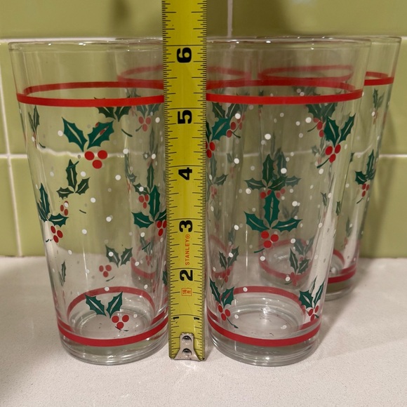 Festive Holiday Glasses with Holly Design - Set of 4 - Picture 9 of 9